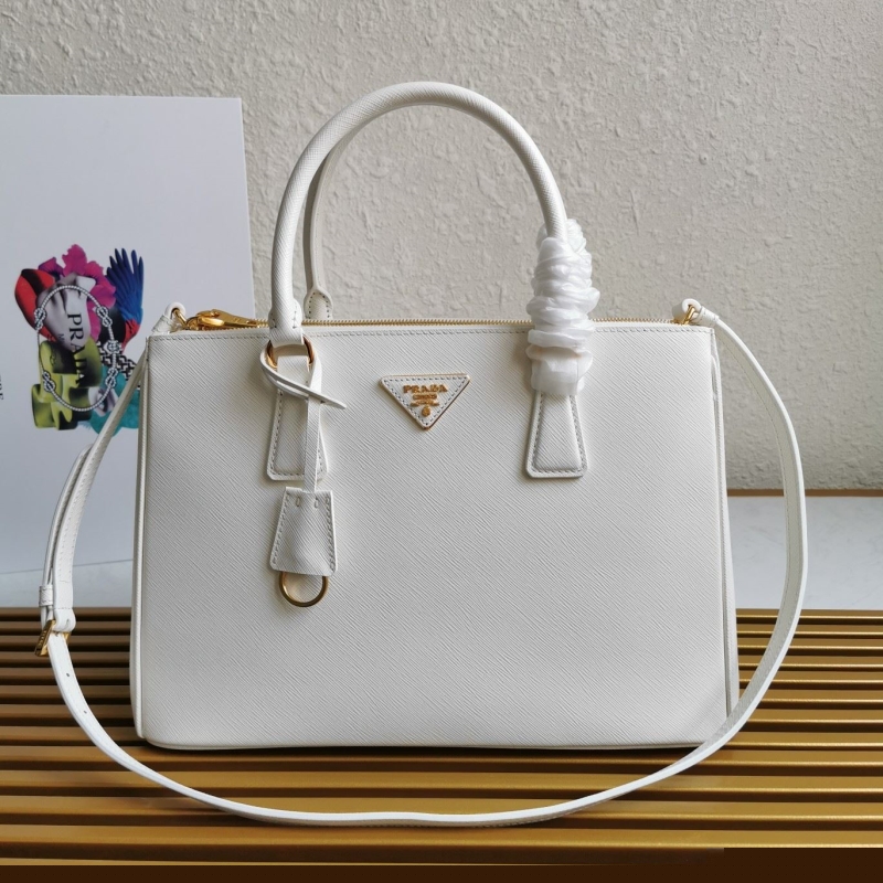 Pra*a shopping bags